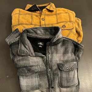 Two fleece lined flannels - O’Neill & SRK - both Men’s Medium